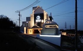 Jewel Hotel Luxury Modern（大人専用）